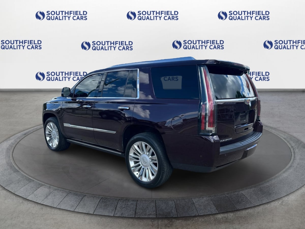 2017 Cadillac Escalade Platinum photo 4