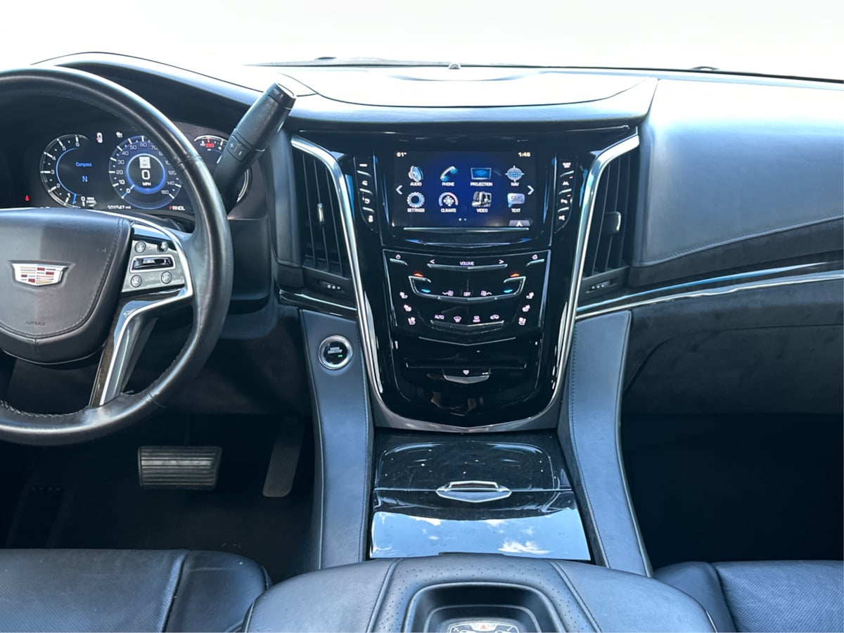 2017 Cadillac Escalade Platinum photo 19