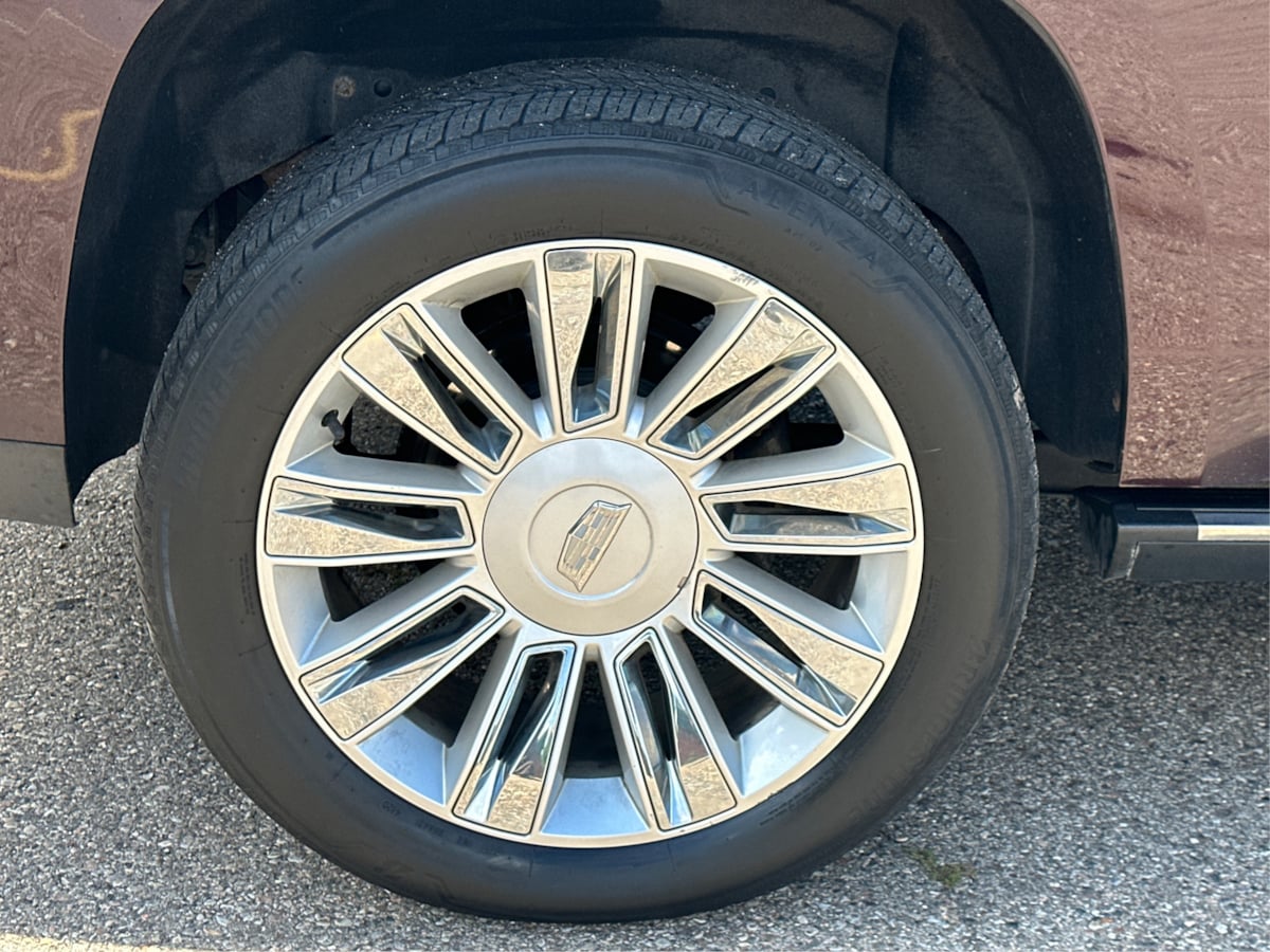2017 Cadillac Escalade Platinum photo 24
