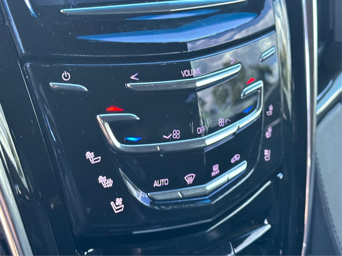 2017 Cadillac Escalade Platinum photo 42