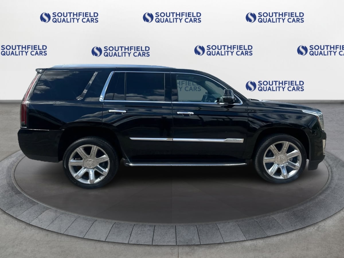 2018 Cadillac Escalade Luxury photo 6