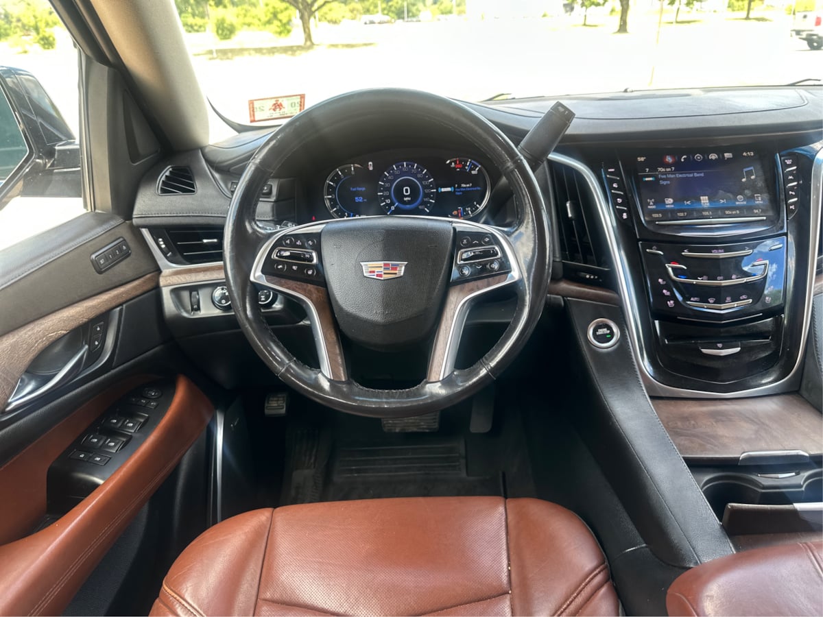 2018 Cadillac Escalade Luxury photo 13