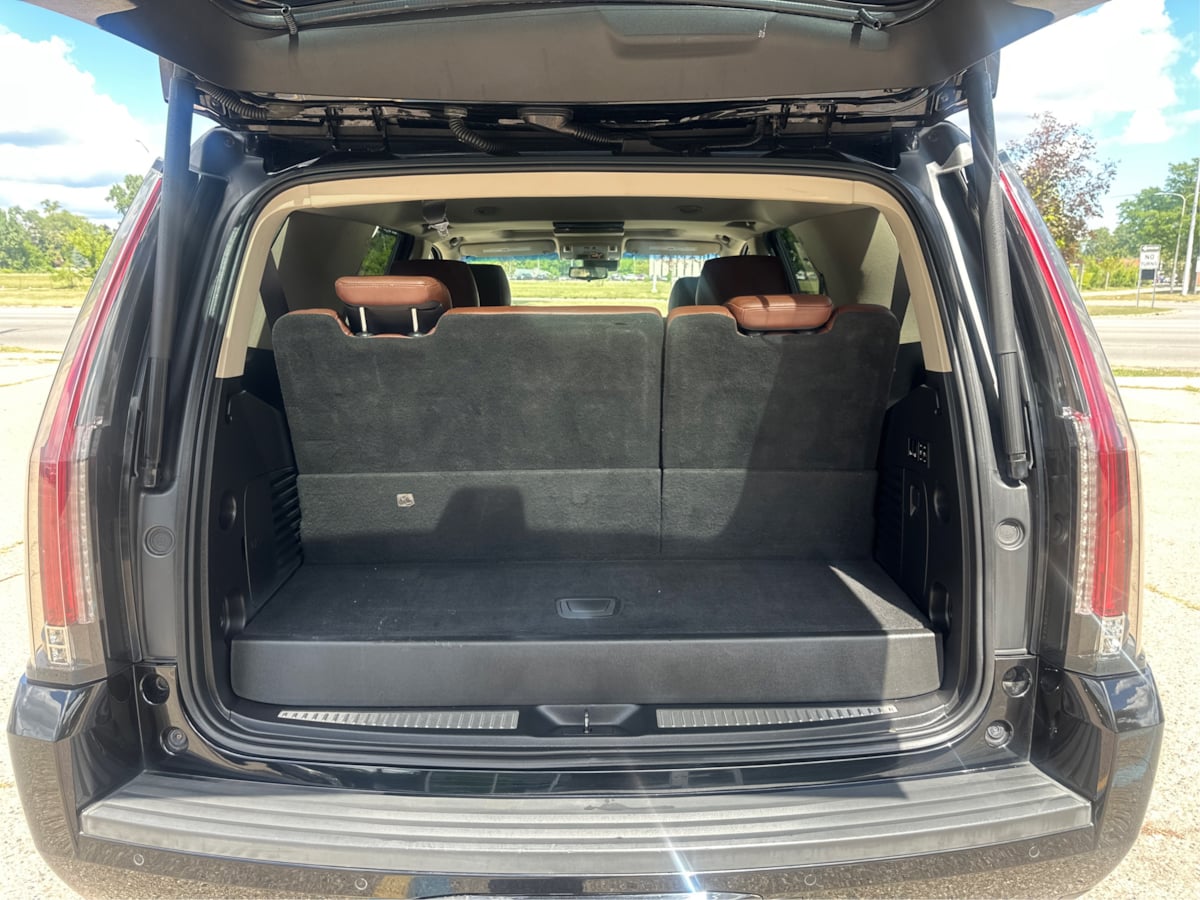 2018 Cadillac Escalade Luxury photo 12