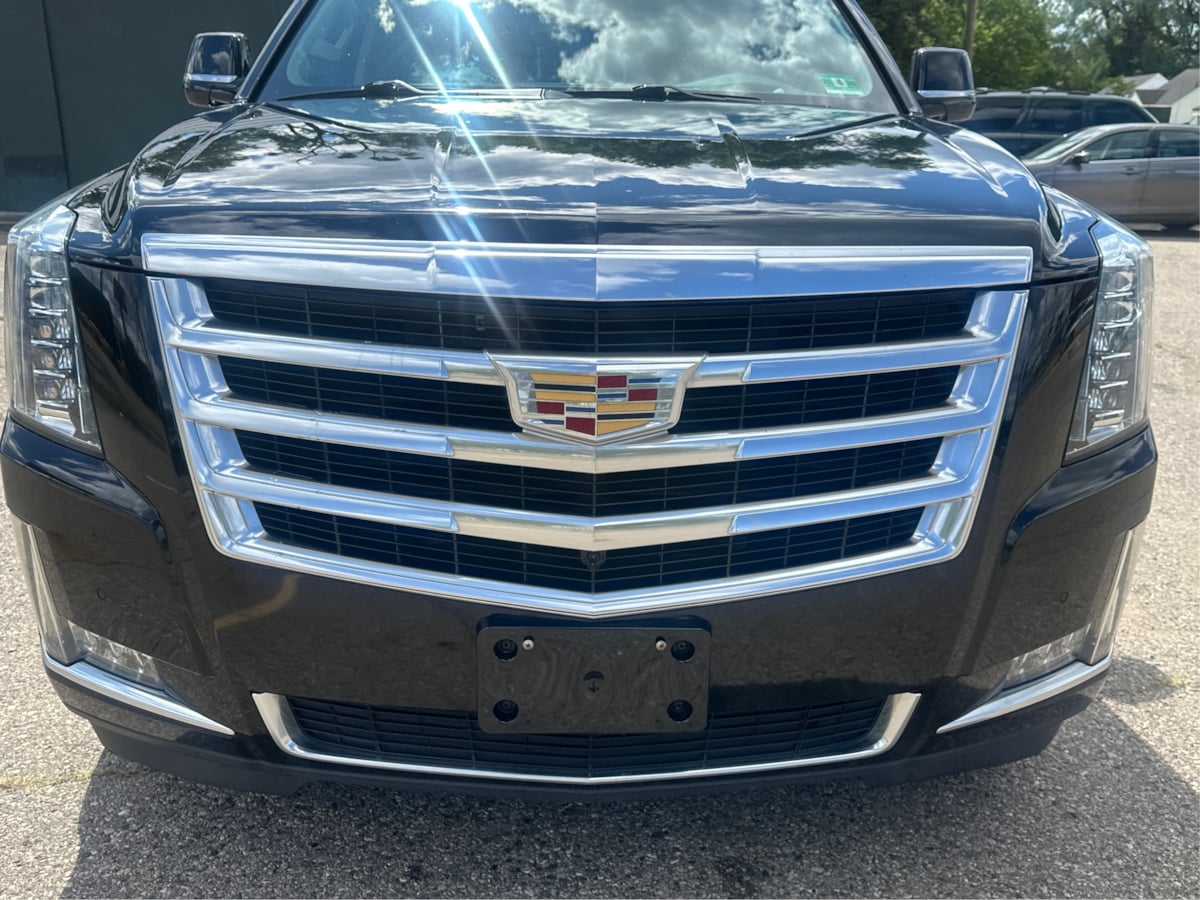 2018 Cadillac Escalade Luxury photo 20
