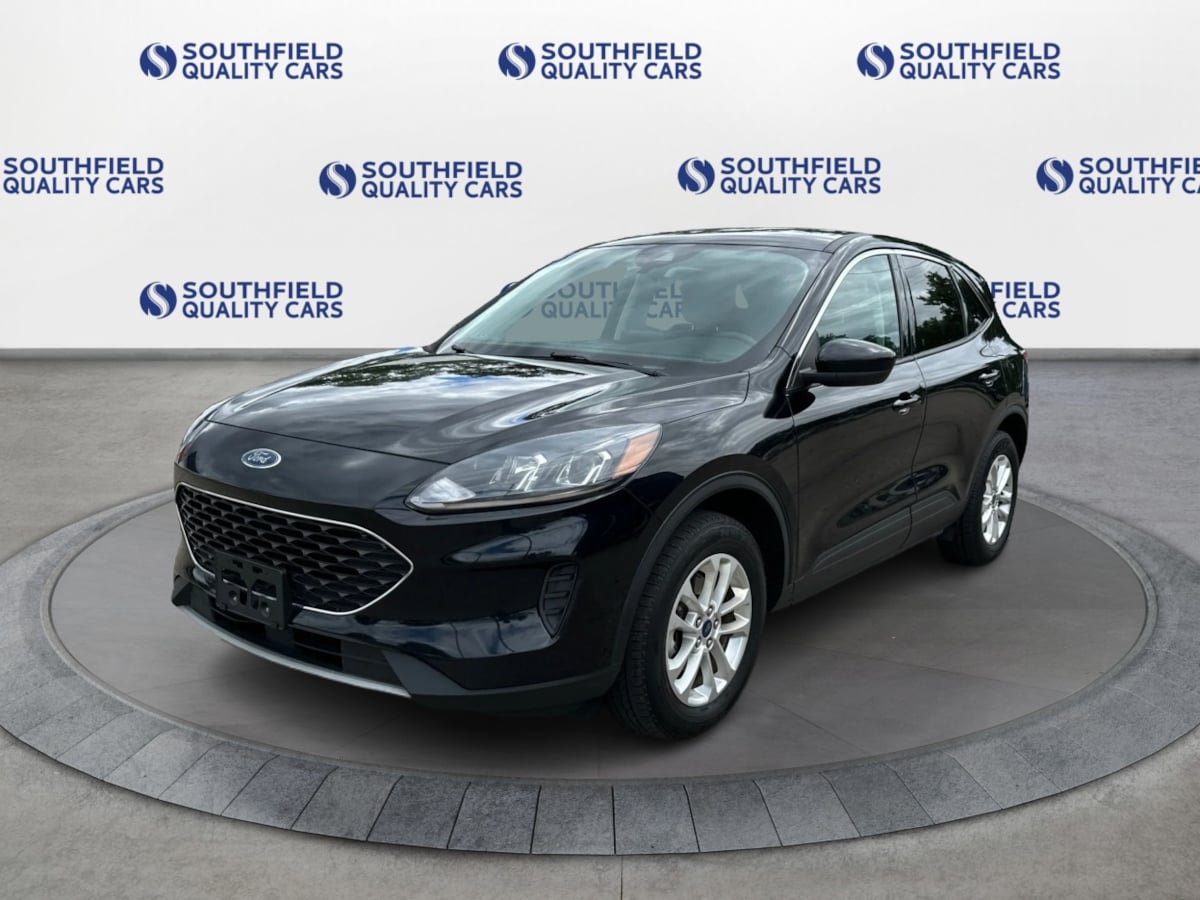 2021 Ford Escape SE Hybrid photo 2