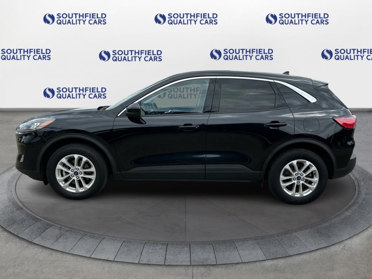 2021 Ford Escape SE Hybrid photo 3