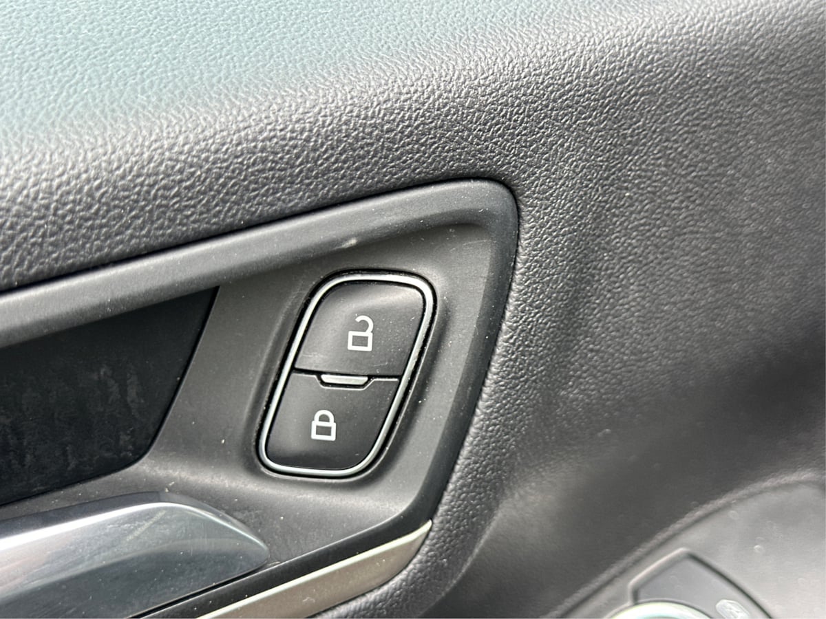 2021 Ford Escape SE Hybrid photo 30