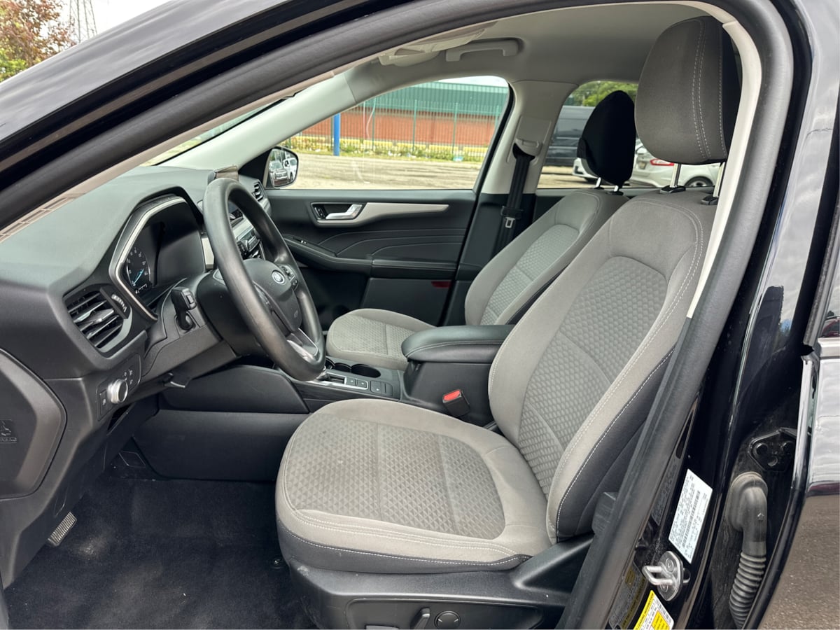 2021 Ford Escape SE Hybrid photo 10