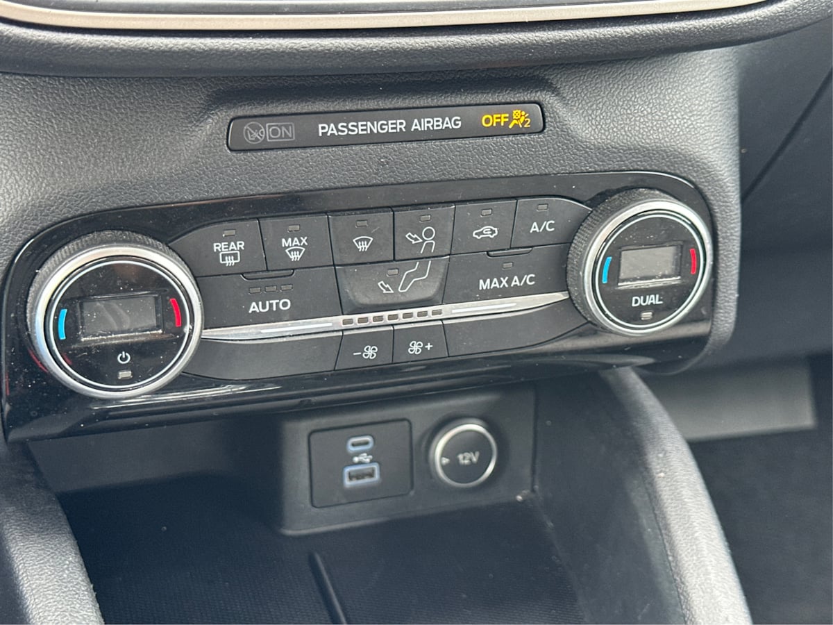 2021 Ford Escape SE Hybrid photo 40