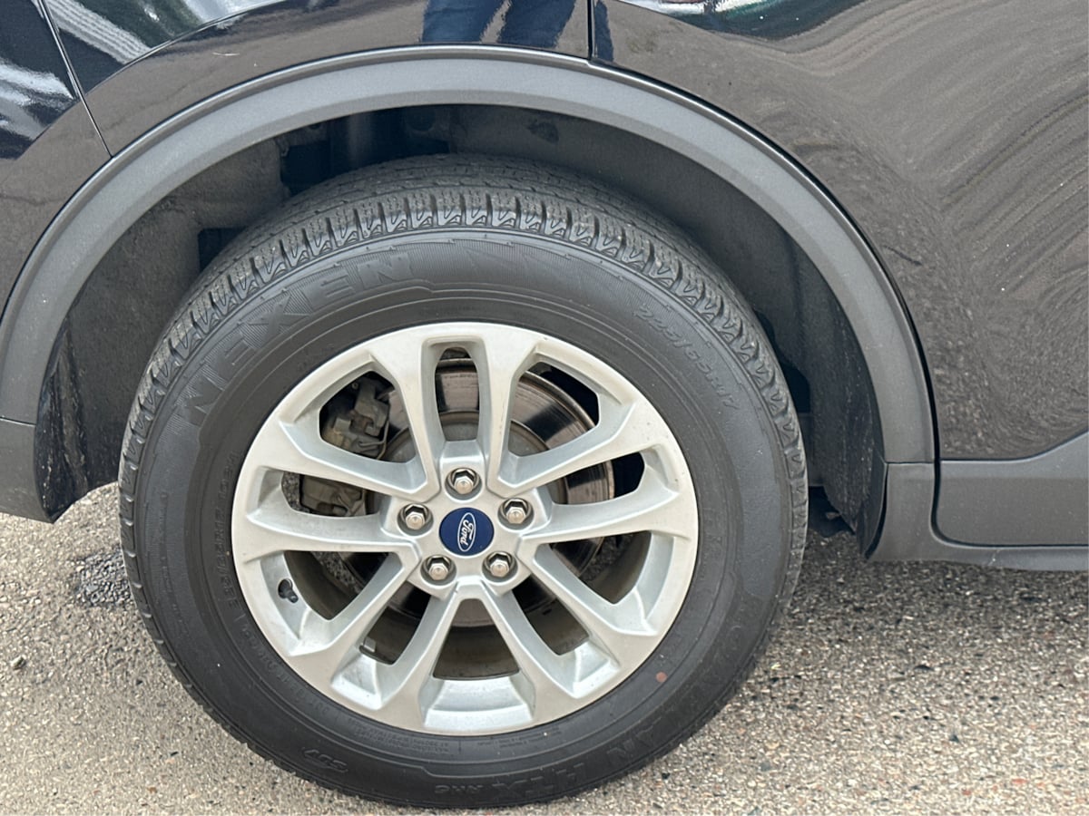 2021 Ford Escape SE Hybrid photo 22