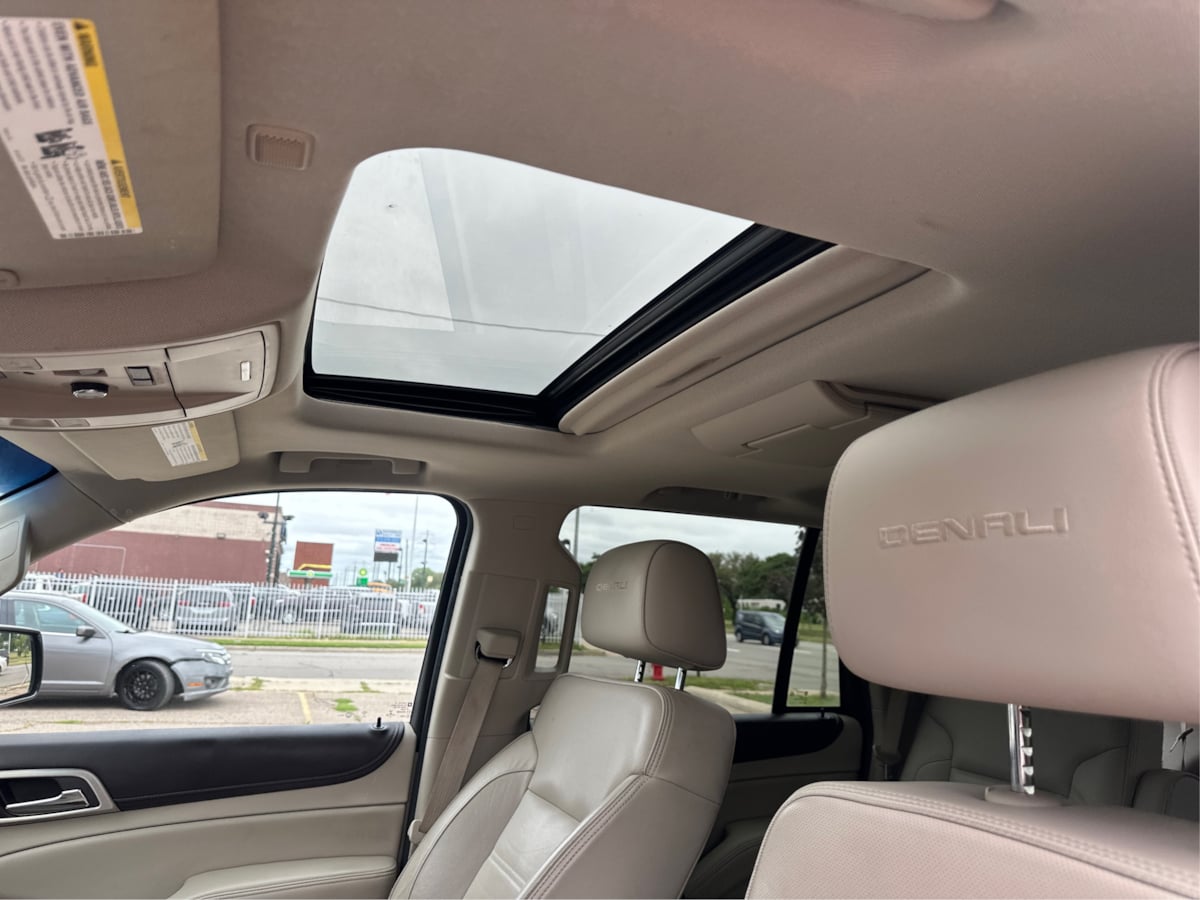 2016 Gmc Yukon Denali photo 14