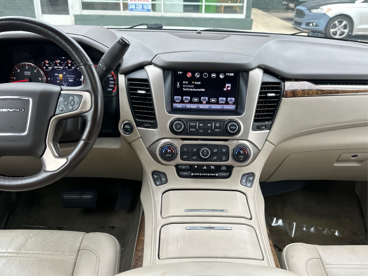 2016 Gmc Yukon Denali photo 13
