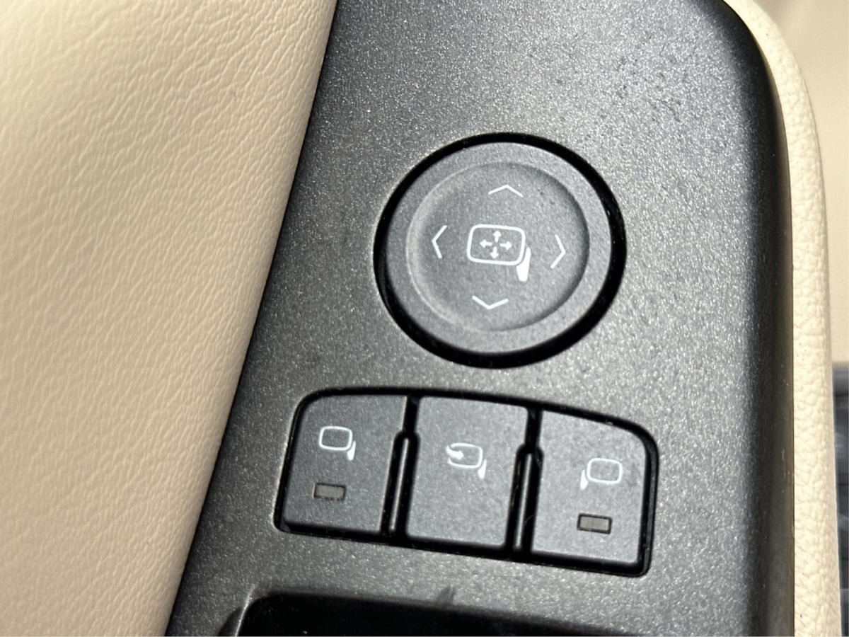 2016 Gmc Yukon Denali photo 25