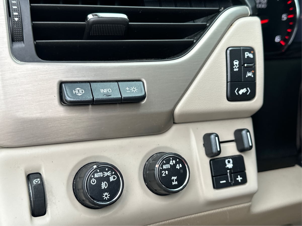 2016 Gmc Yukon Denali photo 11