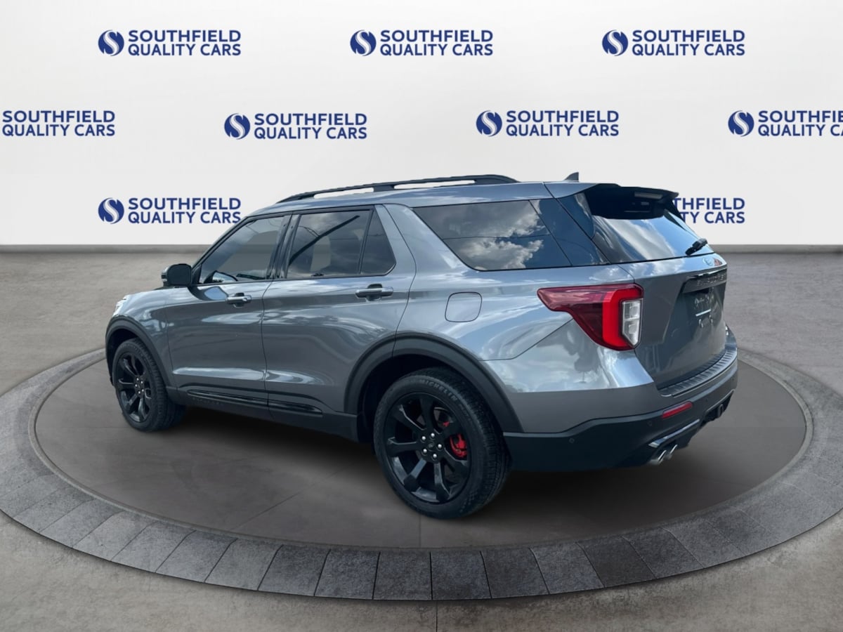 2021 Ford Explorer ST photo 4