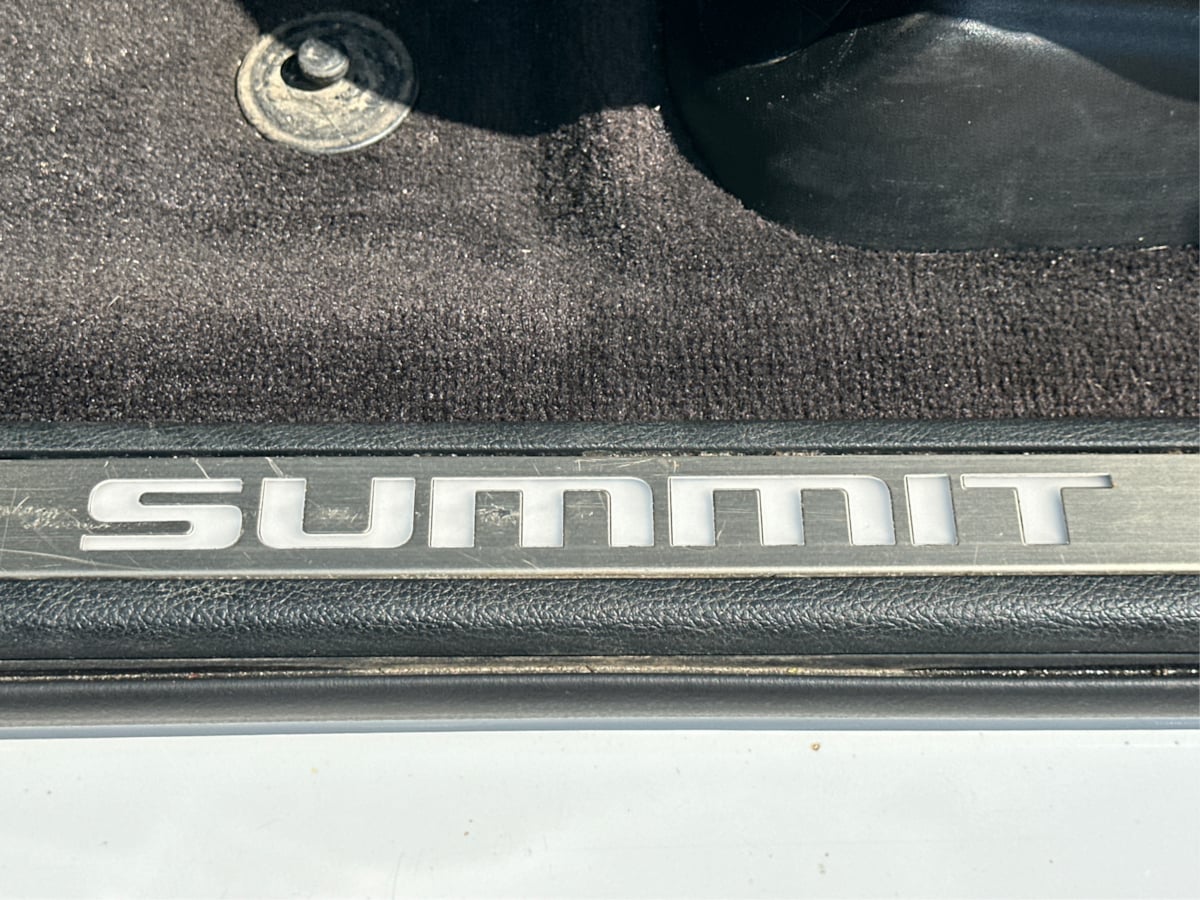 2018 Jeep Grand Cherokee Summit photo 23