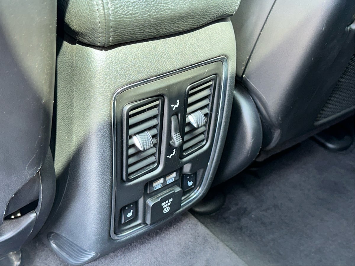 2018 Jeep Grand Cherokee Summit photo 43