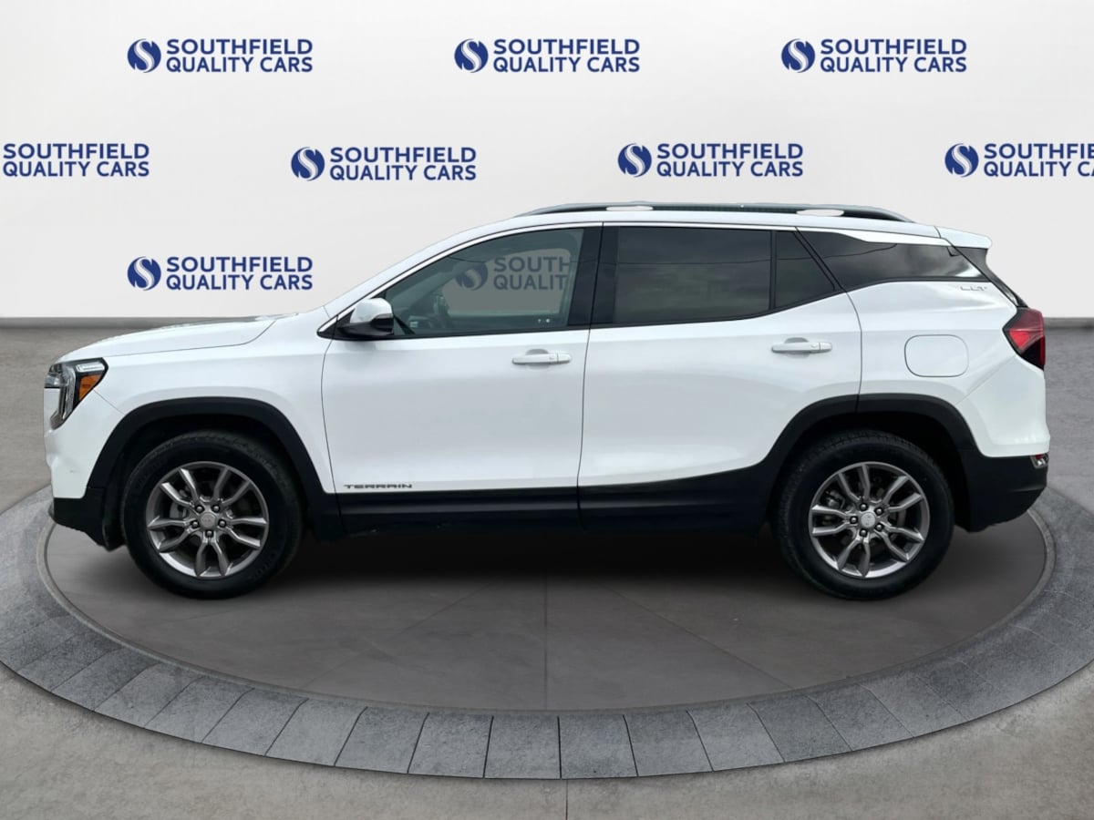 2023 Gmc Terrain SLT photo 2