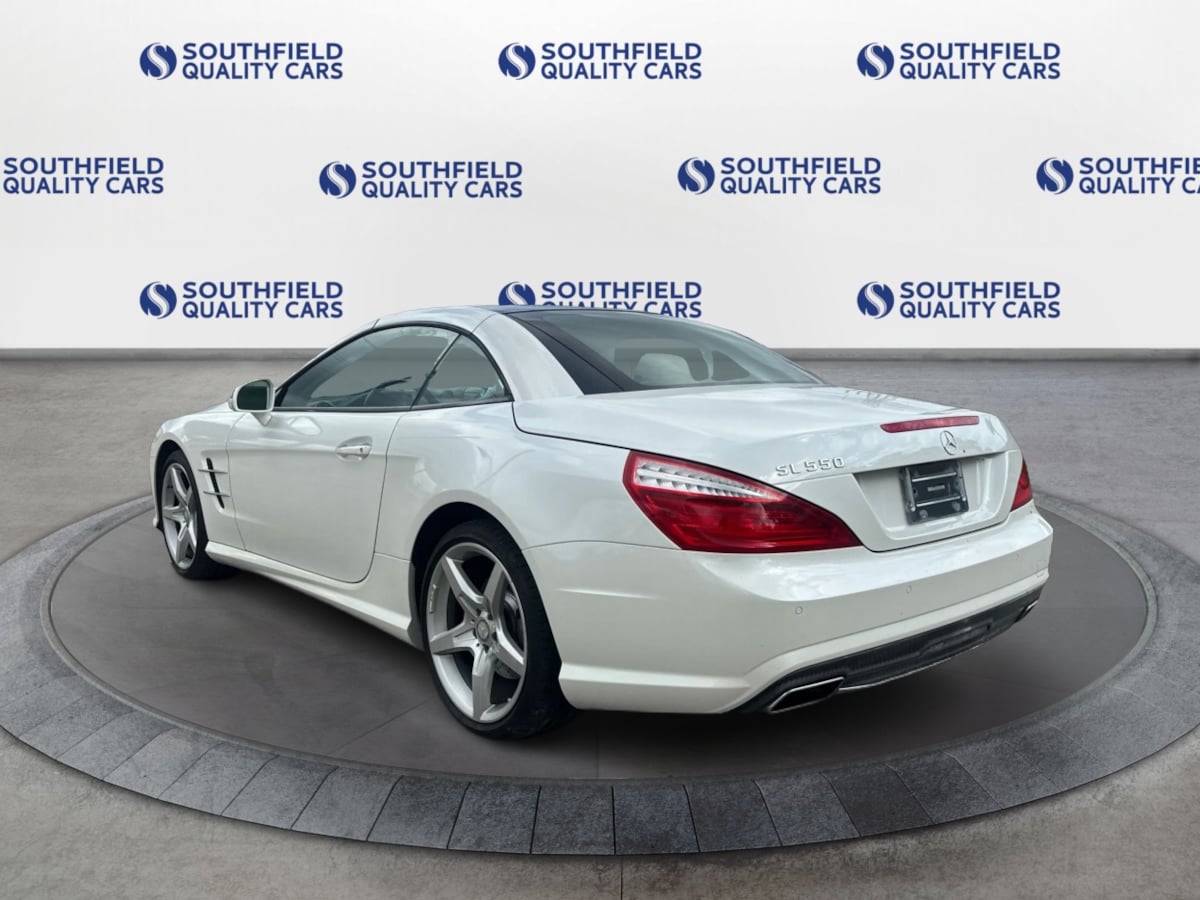 2013 Mercedes Benz SL 550 photo 4