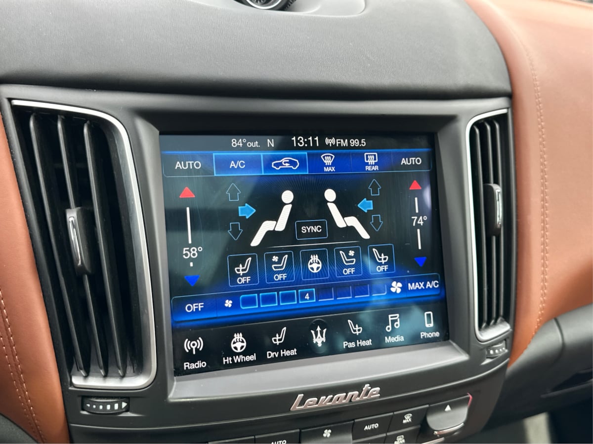 2019 Maserati Levante GranLusso photo 34