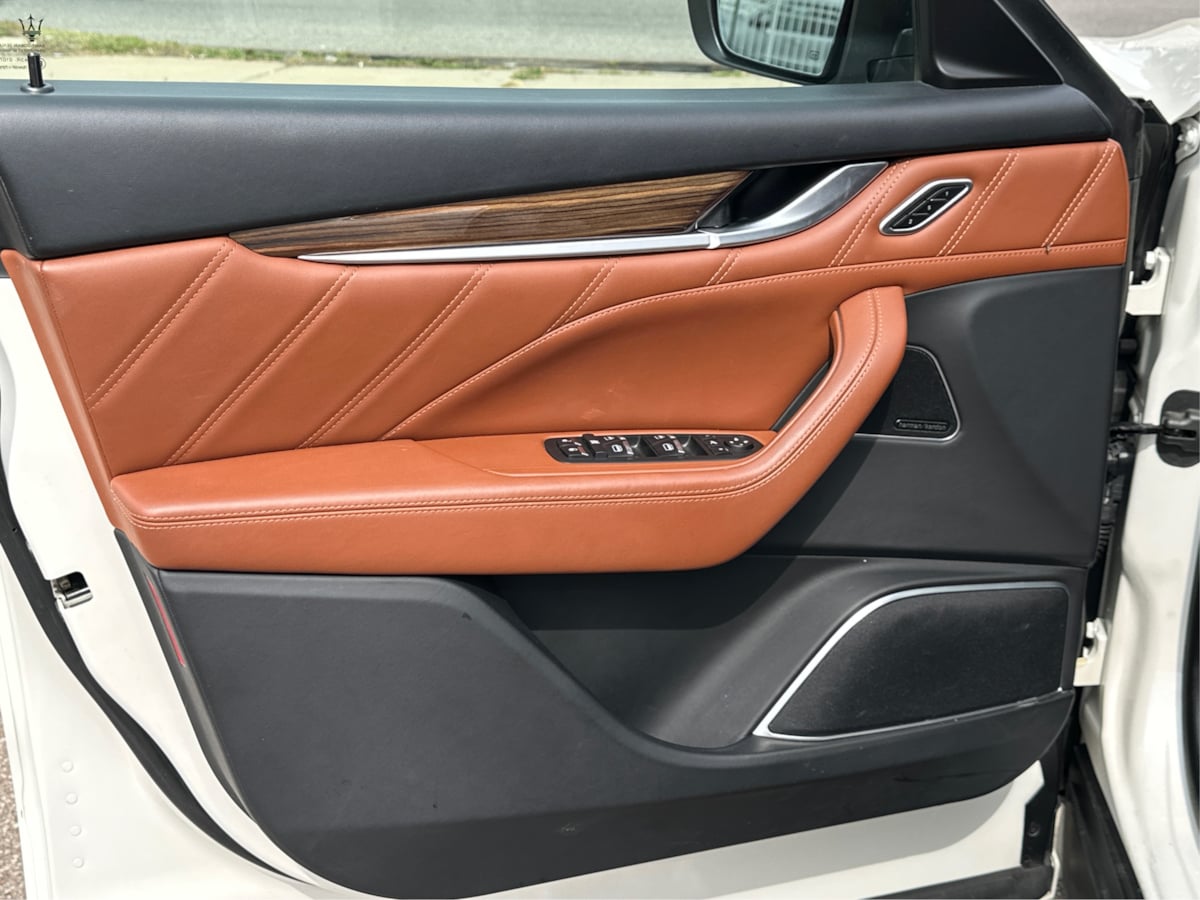 2019 Maserati Levante GranLusso photo 14