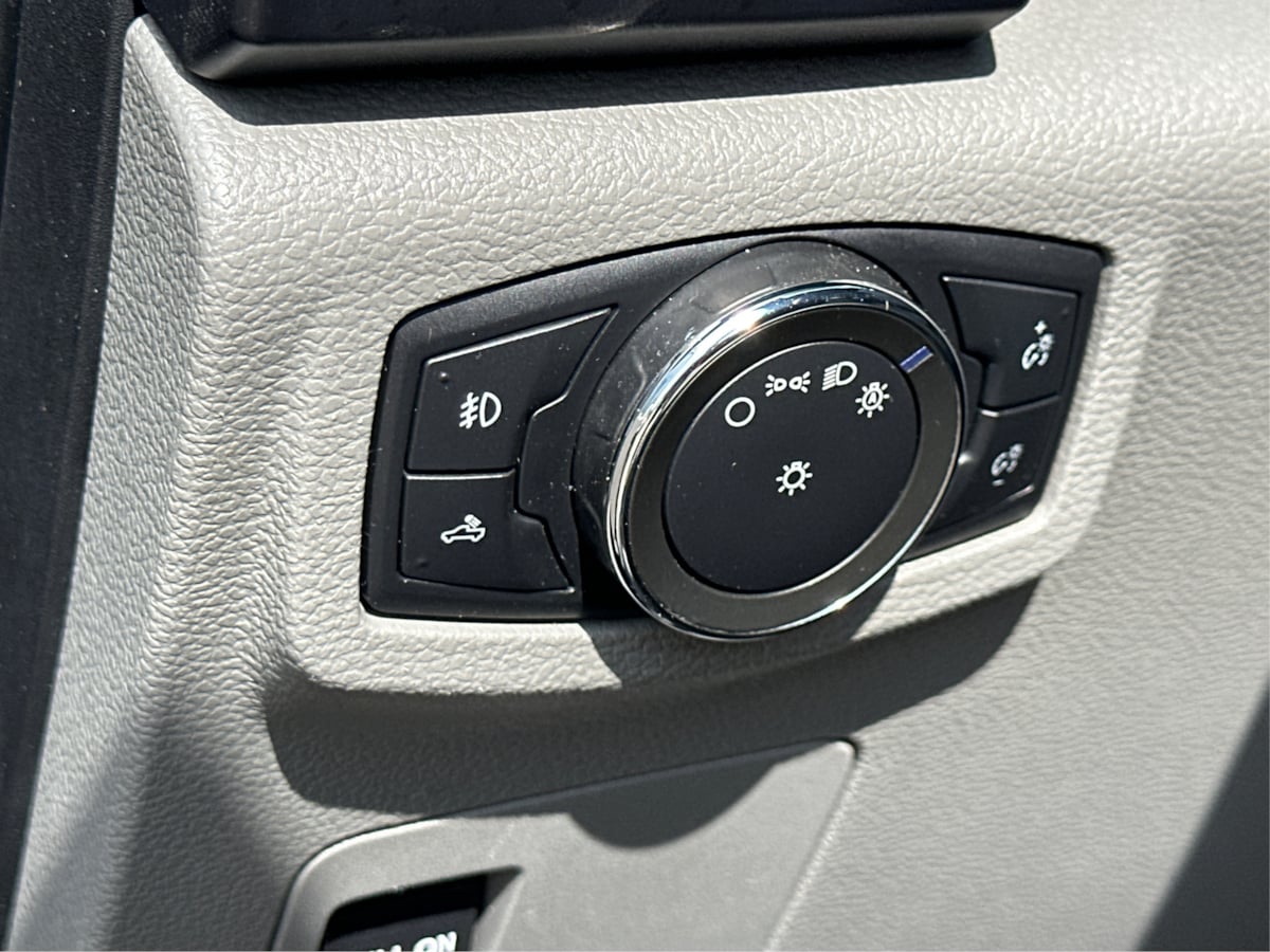 2016 Ford F-150 XL photo 15
