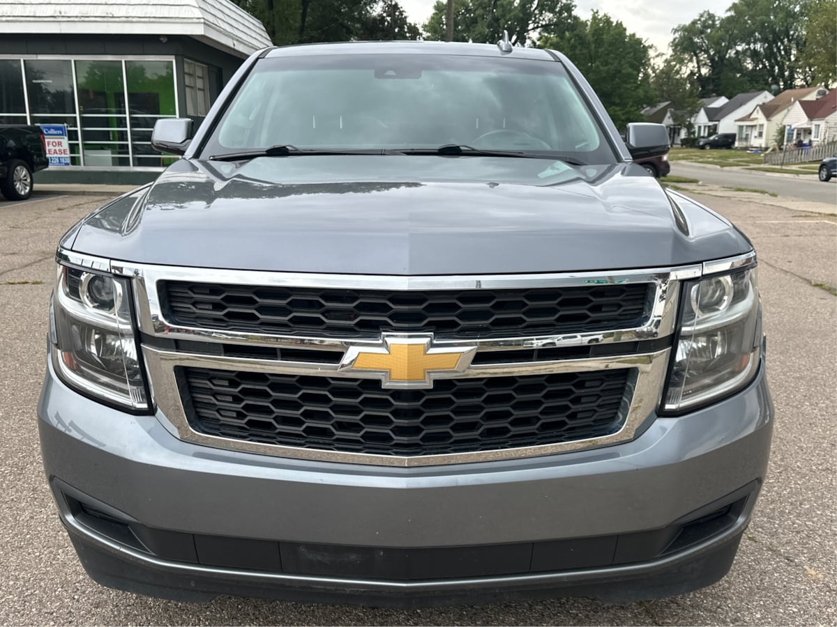 2019 Chevrolet Suburban LT photo 19