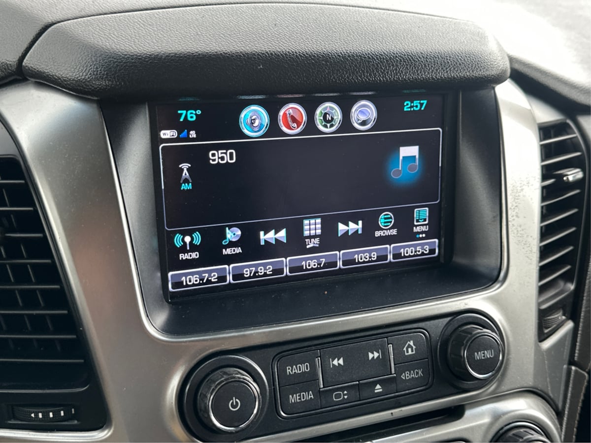 2019 Chevrolet Suburban LT photo 34