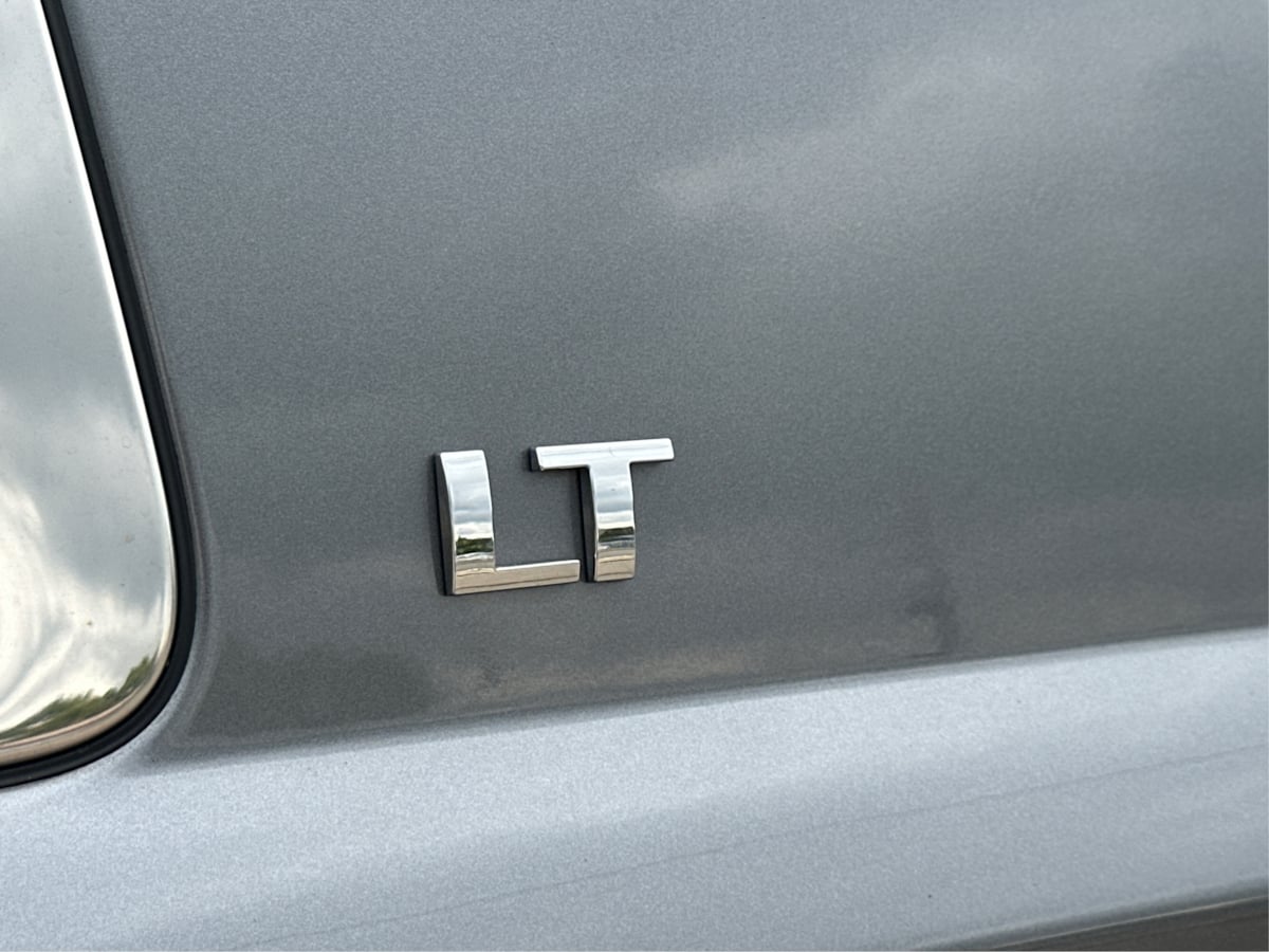 2019 Chevrolet Suburban LT photo 22