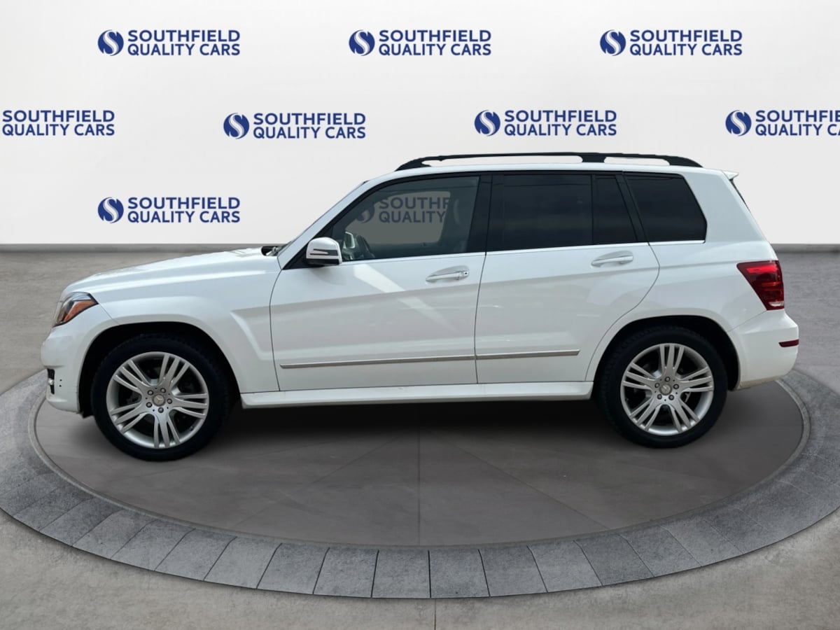 2015 Mercedes Benz GLK 350 4MATIC photo 2
