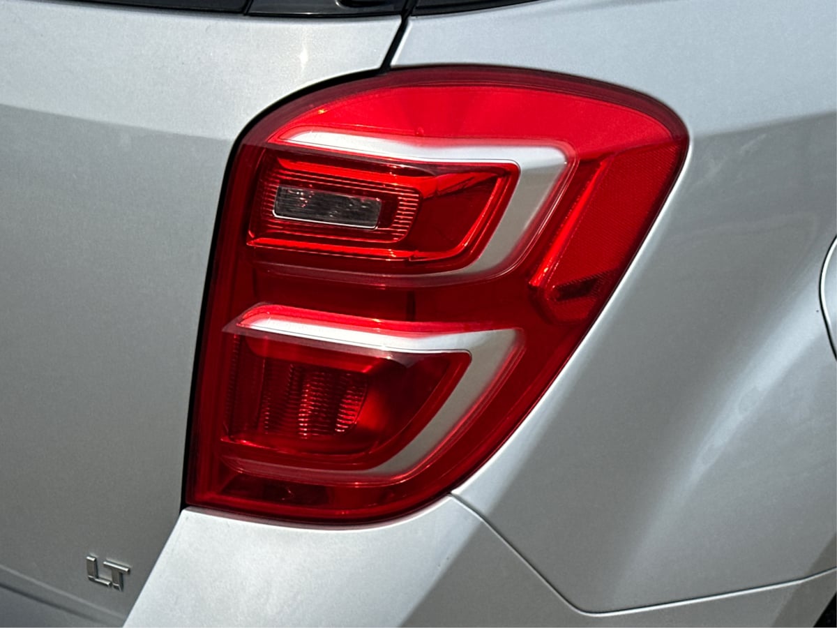 2017 Chevrolet Equinox LT photo 28