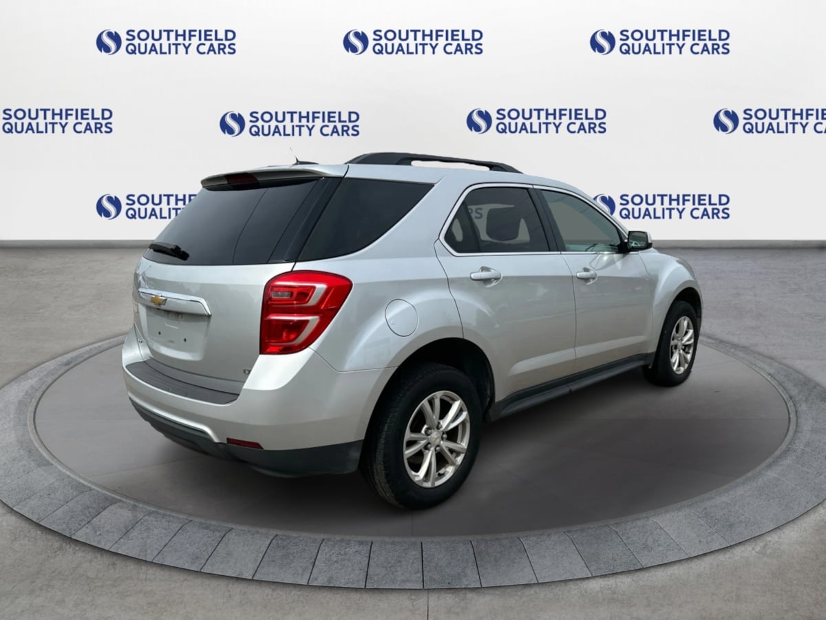2017 Chevrolet Equinox LT photo 7
