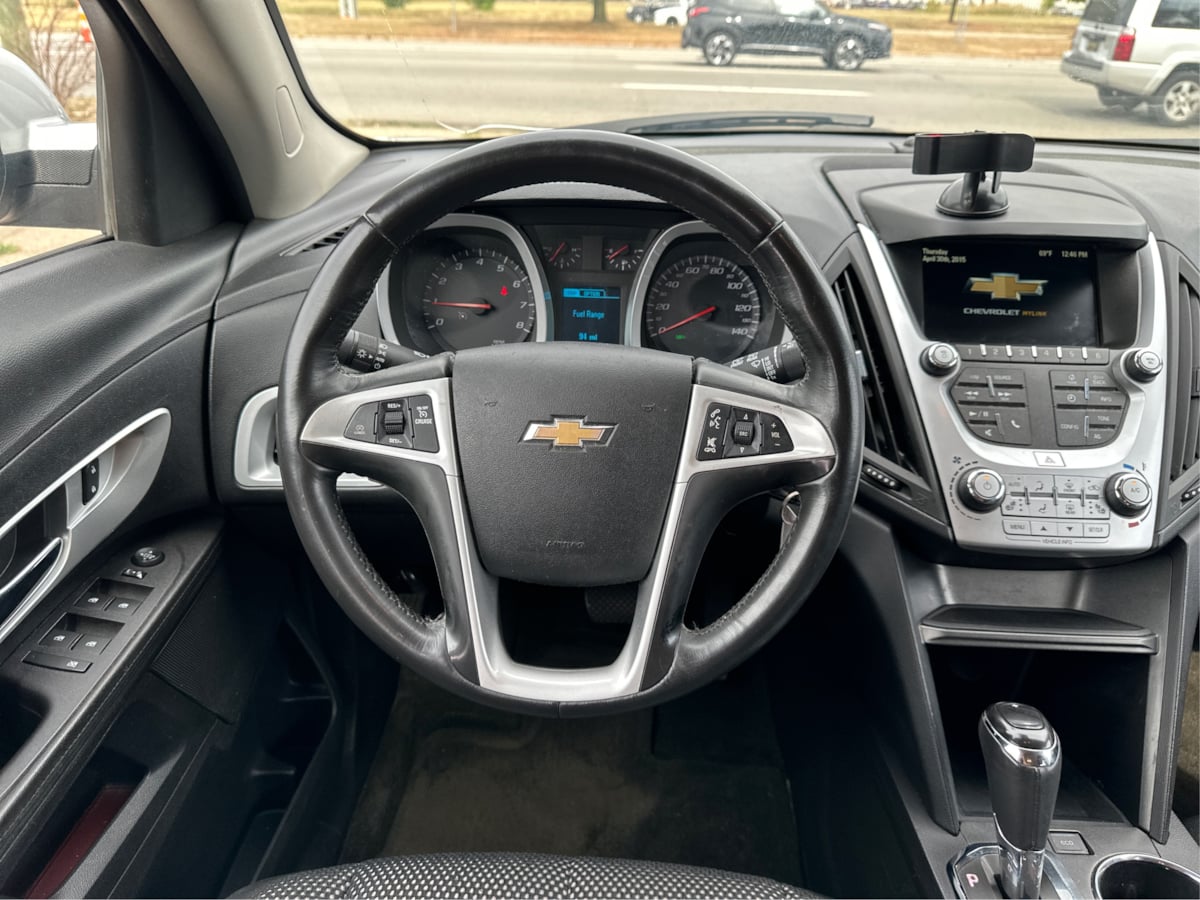 2017 Chevrolet Equinox LT photo 15