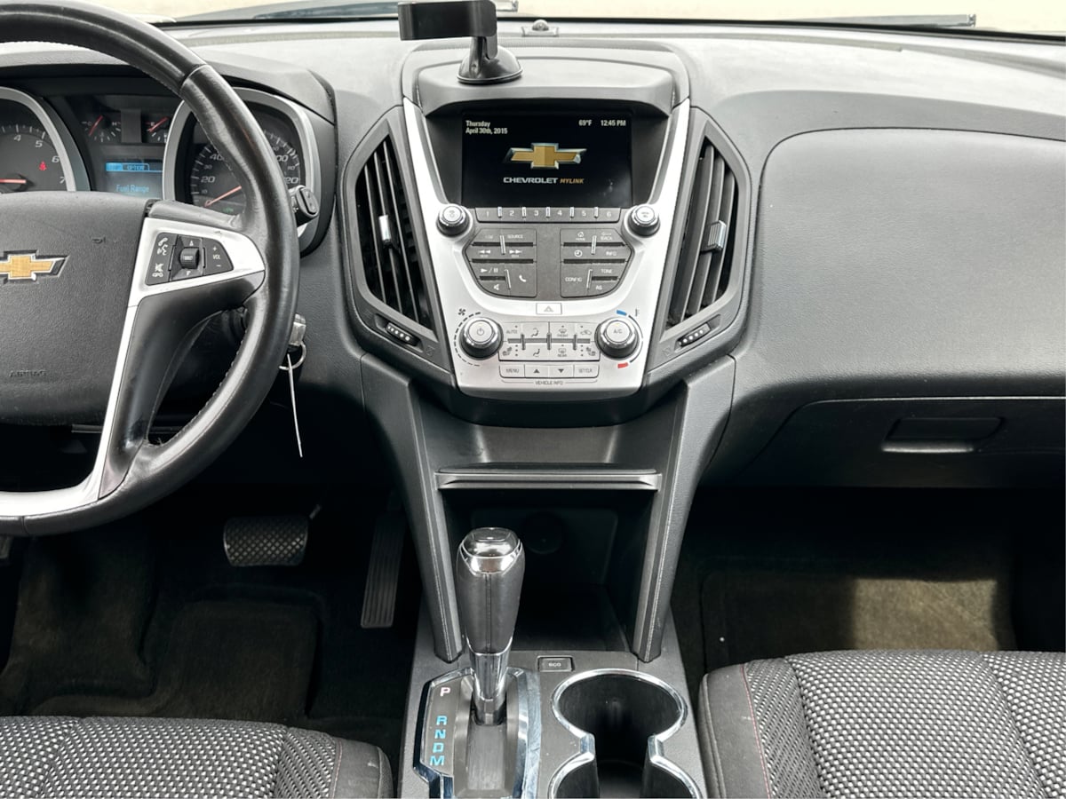 2017 Chevrolet Equinox LT photo 17