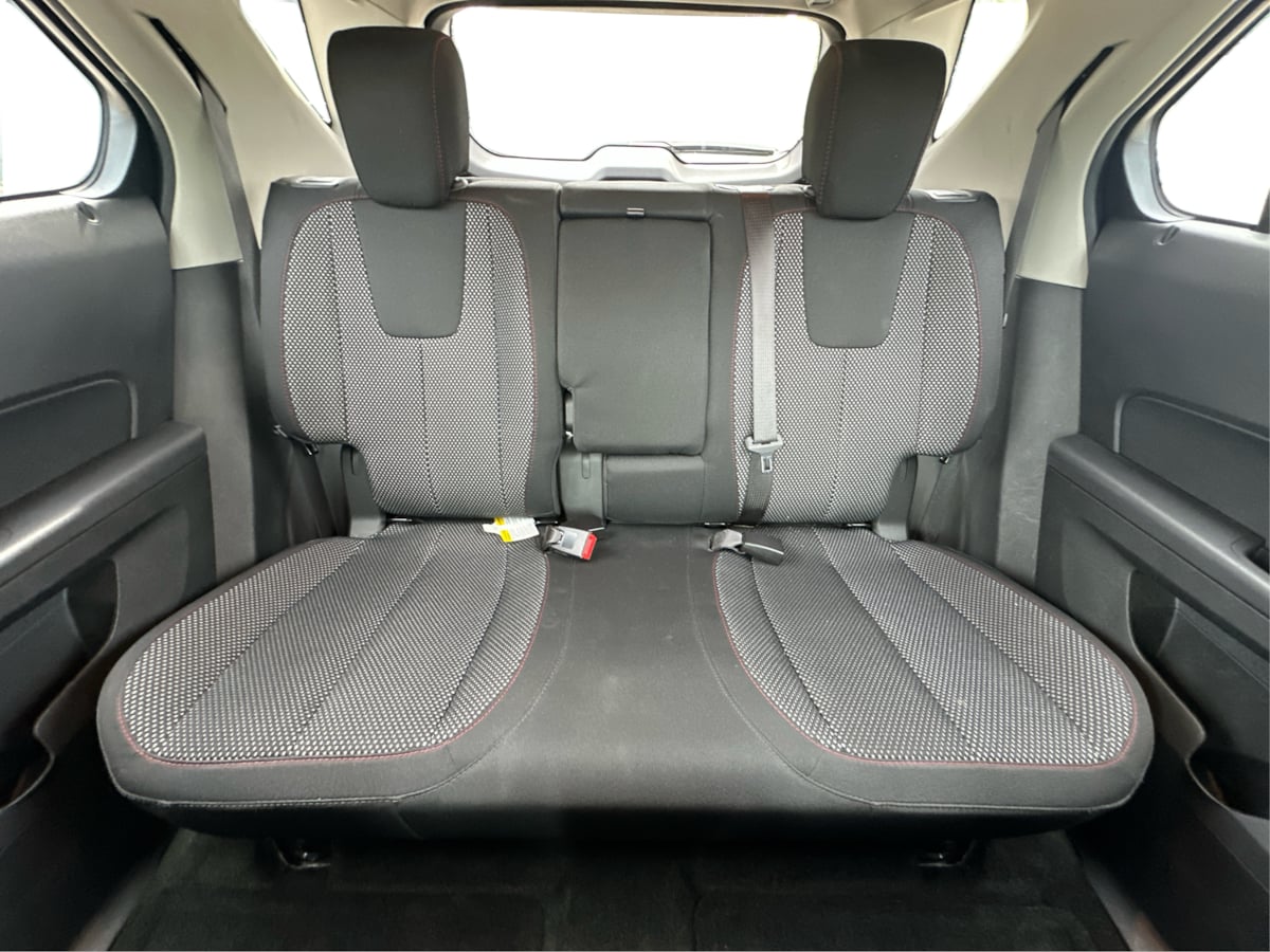 2017 Chevrolet Equinox LT photo 20