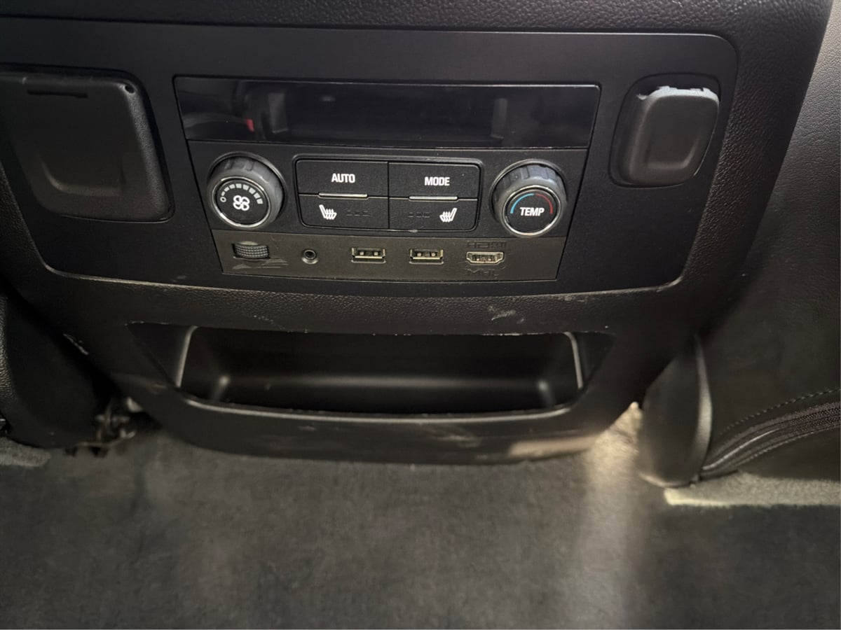 2019 GMC Yukon Denali - Photo 21