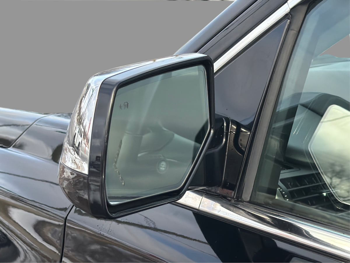 2019 GMC Yukon Denali - Photo 42