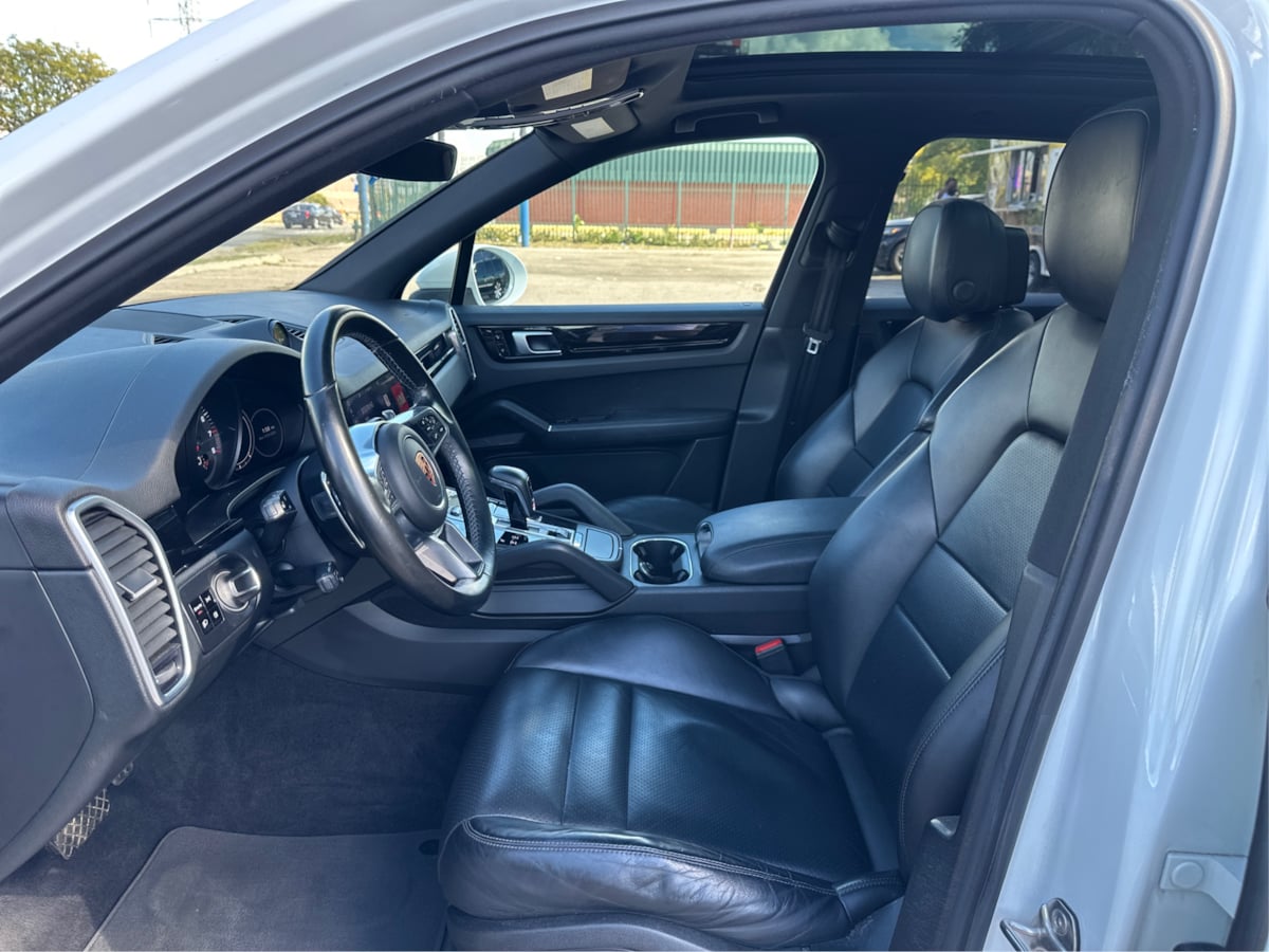 2019 Porsche Cayenne Turbo photo 8
