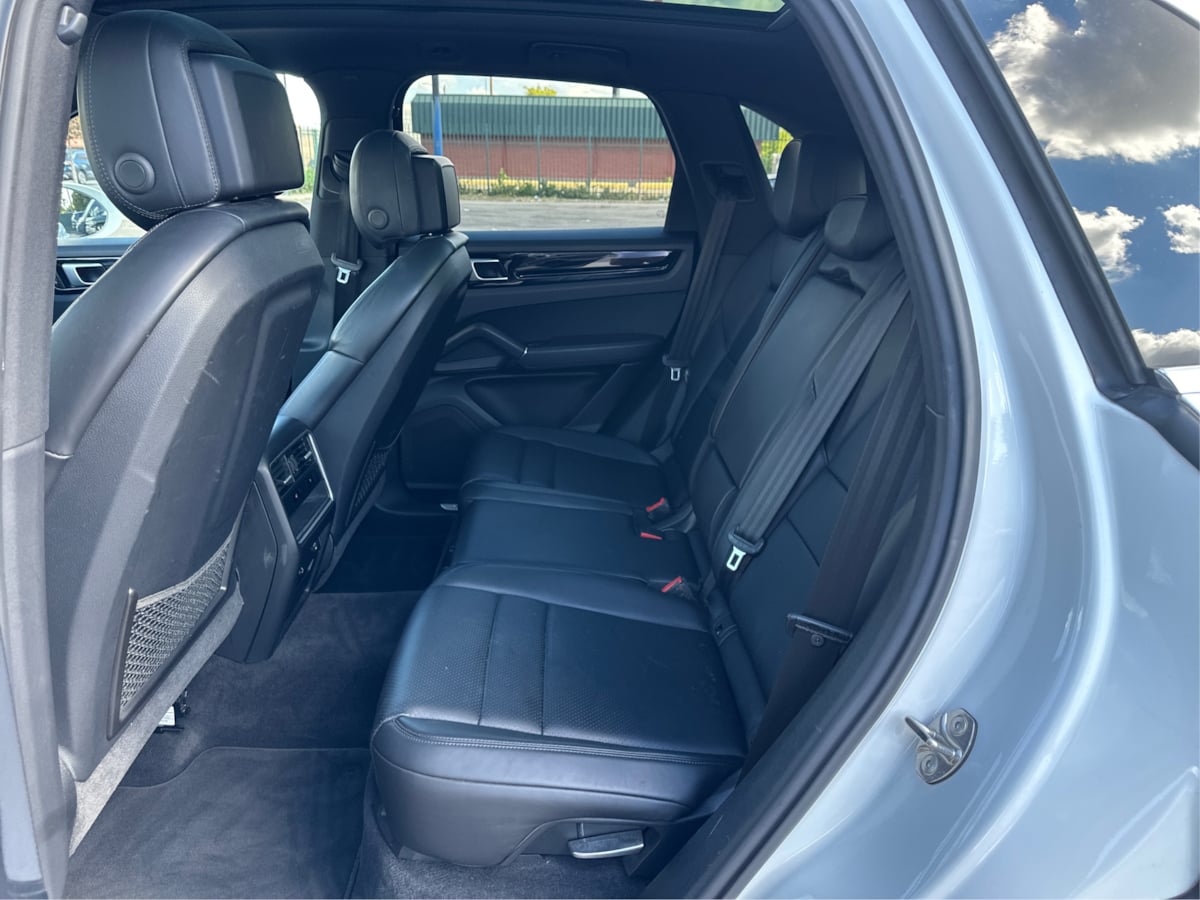 2019 Porsche Cayenne Turbo photo 9