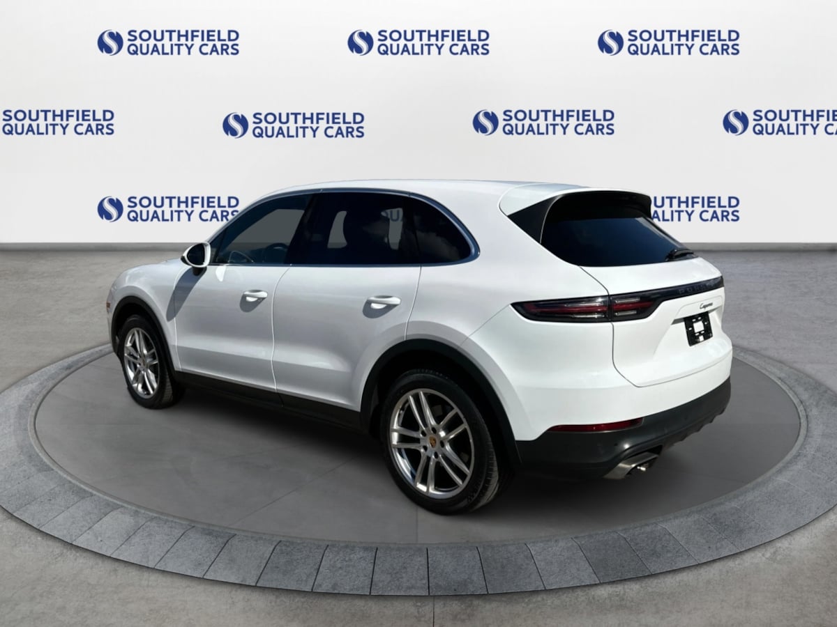 2019 Porsche Cayenne Turbo photo 2