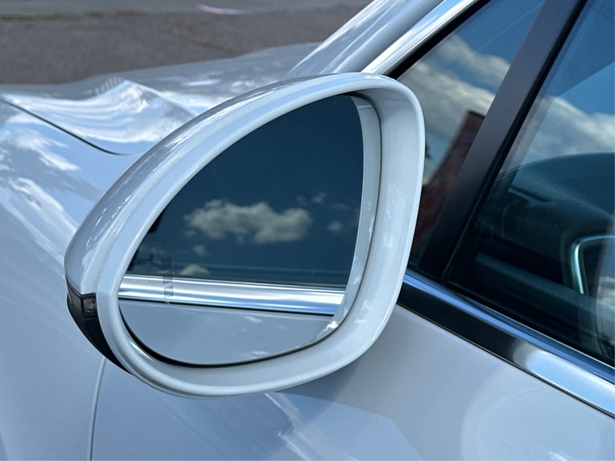 2019 Porsche Cayenne Turbo photo 24