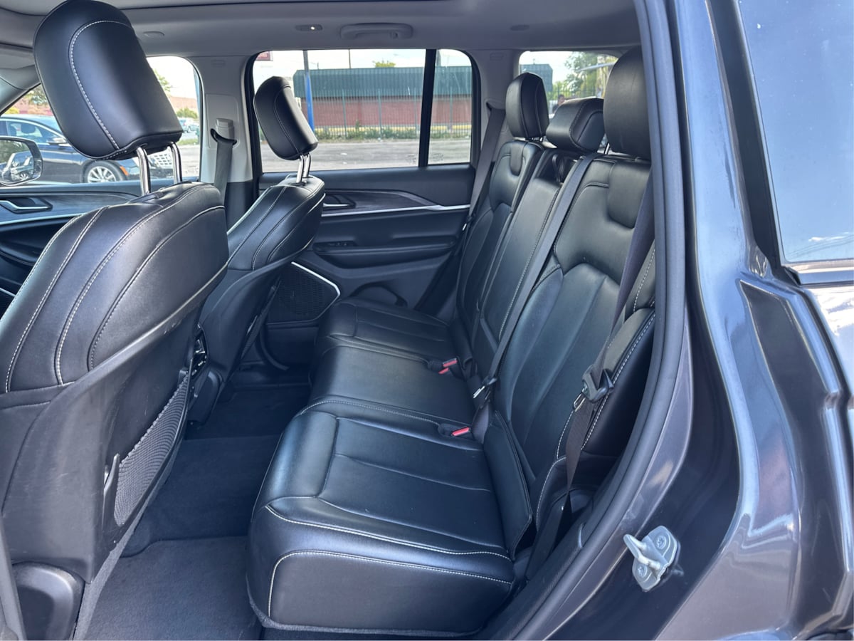 2023 Jeep Cherokee 4xe photo 9