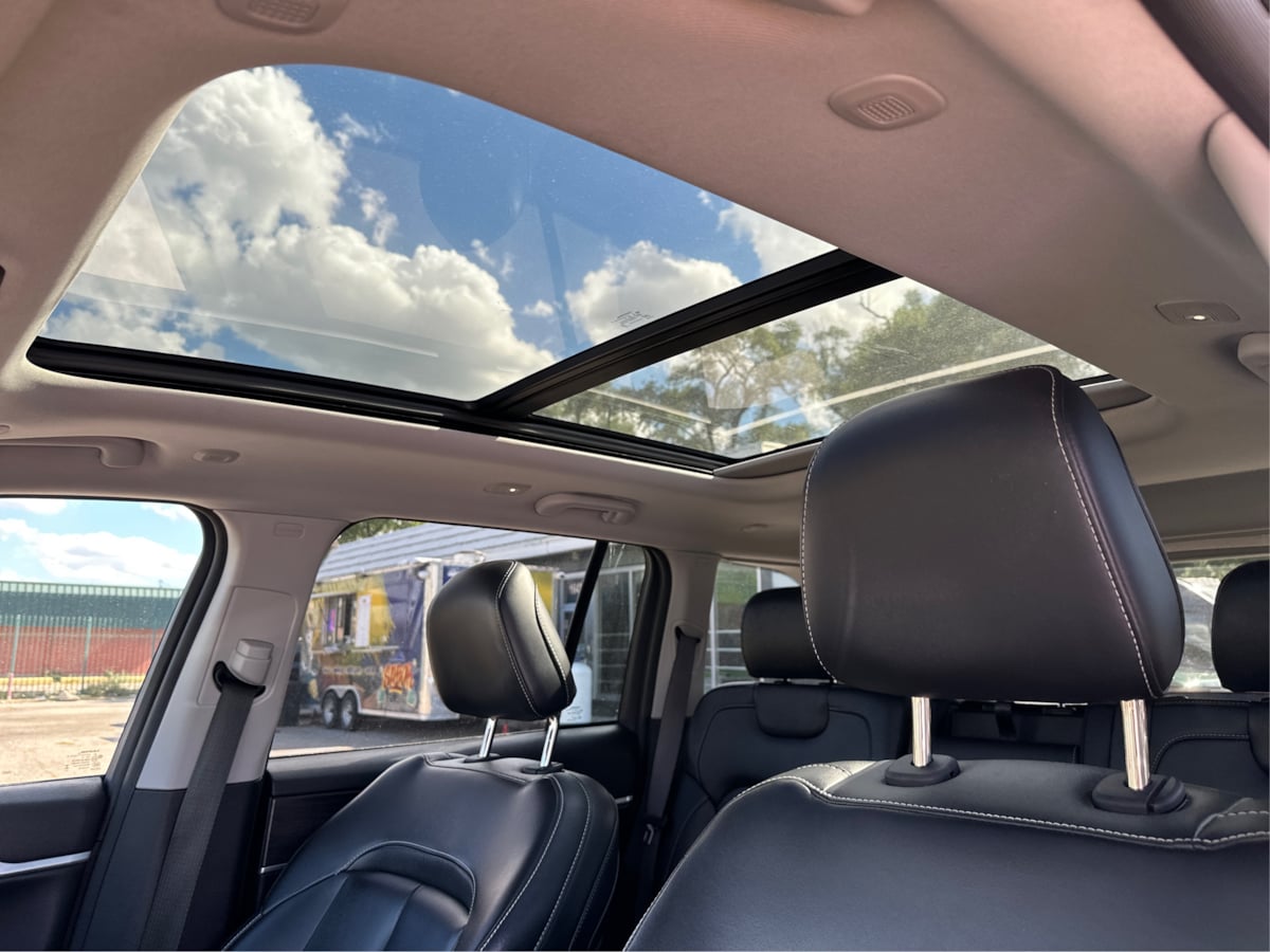 2023 Jeep Cherokee 4xe photo 18