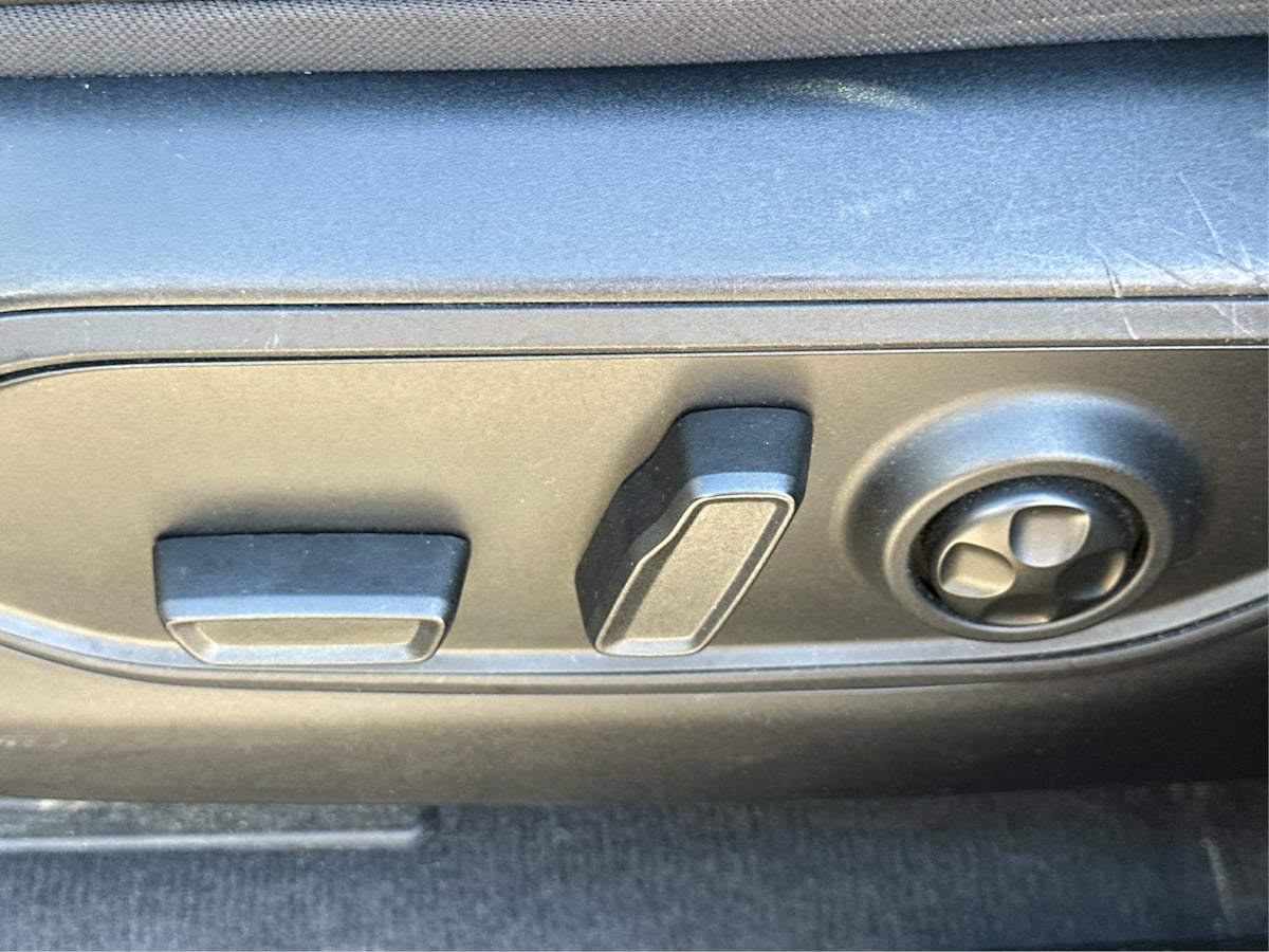 2023 Jeep Cherokee 4xe photo 32