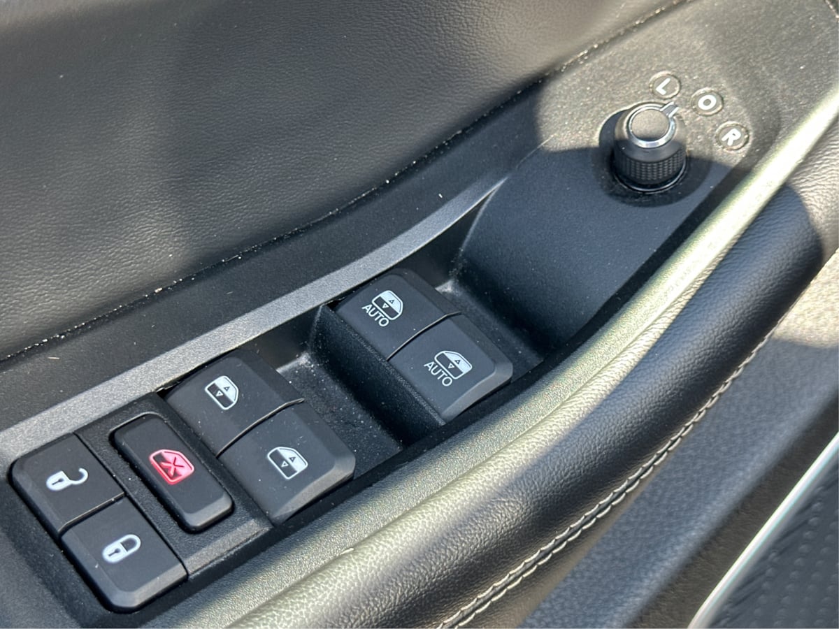 2023 Jeep Cherokee 4xe photo 29