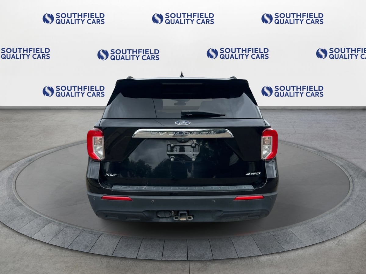 2021 Ford Explorer XLT photo 4