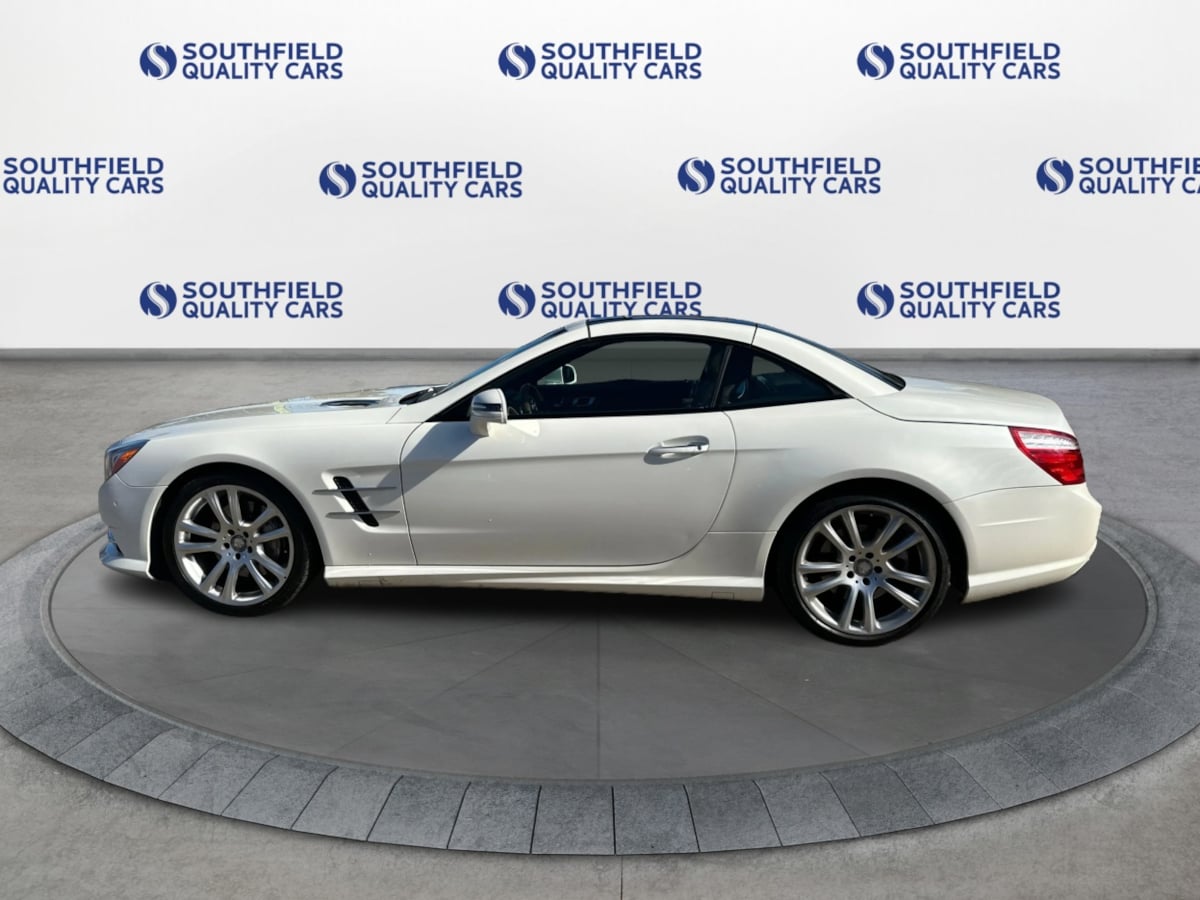 2013 Mercedes Benz SL 550 photo 3