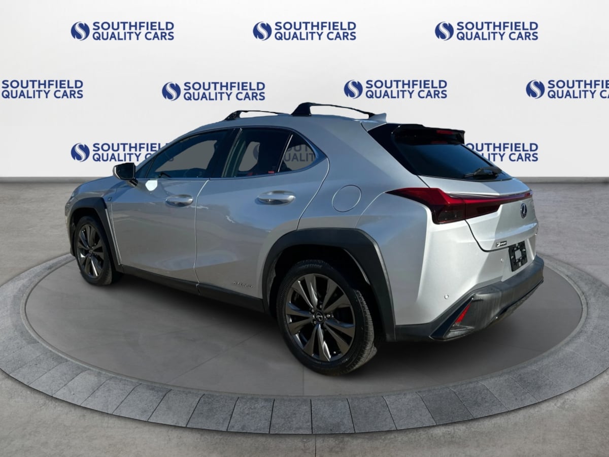 2019 Lexus UX 250h F SPORT photo 4