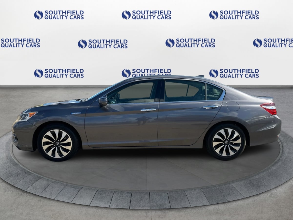 2017 Honda Accord Hybrid EX-L photo 2