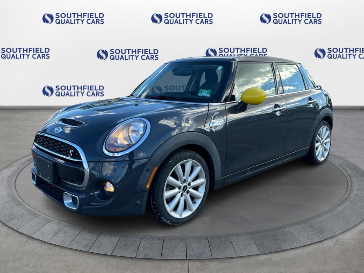 2018 Mini Cooper 4 Door Hardtop S photo 2